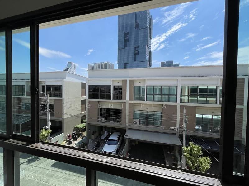 ลุมพินี ทาวน์ เรสซิเดนซ์ บางนา - ศรีนครินทร์ Lumpini Town Residence Bangna - Srinakarin, Bangkok, Bang Na Tai, Bang Na, Bangkok, 3 Bedrooms, 210 sqm, Townhouse For Rent, by Agent Pla, 500653407 - DDproperty.com