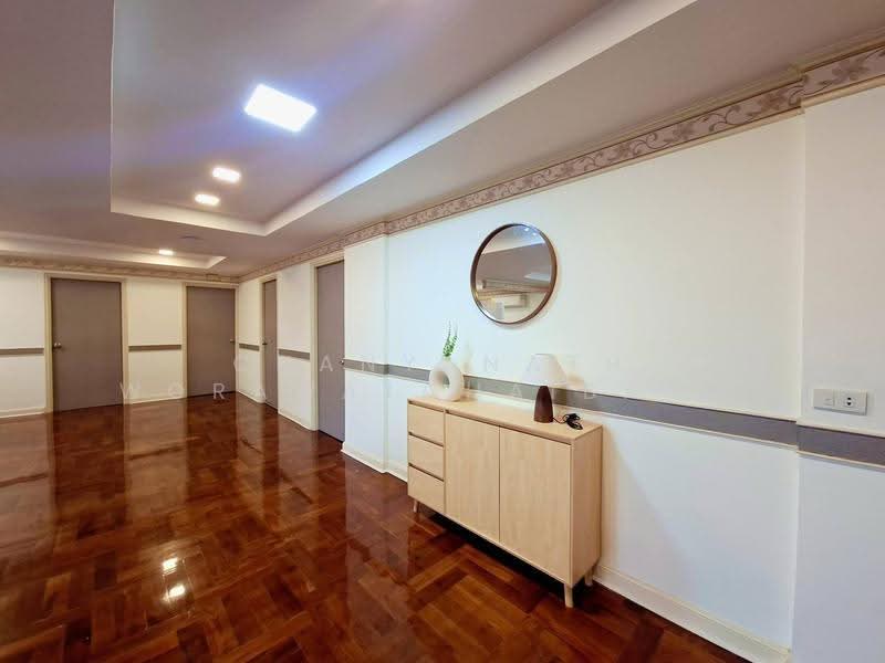 D.S. Tower 2 Sukhumvit 39, Bangkok, Soi Sukhumvit 39, Khlong Tan Nua, Watthana, Bangkok, 3 Bedrooms, 280 sqm, Condo For Rent, by Chanyanath Worawatchaibaworn, 500653457 - DDproperty.com
