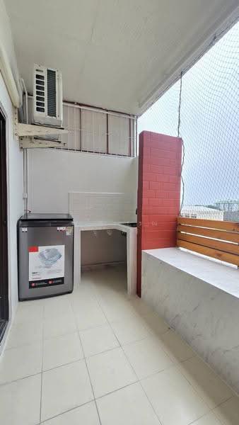 Country Complex Bangna, Bangkok, Sanpawut Road, Bang Na, Bangkok, Studio, 37 sqm, Condo For Sale, by Ulaiwan Boonsiri, 500654043 - DDproperty.com
