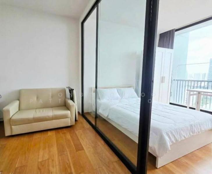 Noble Revo Silom, Bangkok, 88 Soi Surasak Surasak Road, Silom, Bang Rak, Bangkok, 1 Bedroom, 34 sqm, Condo For Rent, by Tongchompoo Pattanachaiwongkoon, 500654077 - DDproperty.com