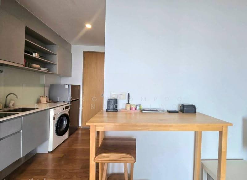 Noble Revo Silom, Bangkok, 88 Soi Surasak Surasak Road, Silom, Bang Rak, Bangkok, 1 Bedroom, 34 sqm, Condo For Rent, by Tongchompoo Pattanachaiwongkoon, 500654077 - DDproperty.com