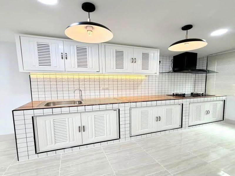 3 BR house, Chon Buri (Pattaya), Bang Lamung, Bang Lamung (Pattaya), Chon Buri (Pattaya), 3 Bedrooms, 150 sqm, Single Detached House For Sale, by Sujika Puangngern, 500654127 - DDproperty.com
