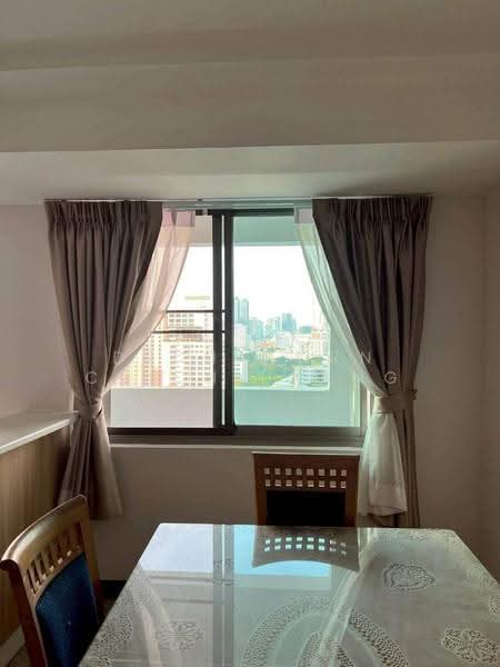 Royal Castle Sukhumvit, Bangkok, 30 Soi Sukhumvit 39, Khlongtoei Nua, Watthana, Bangkok, 3 Bedrooms, 165 sqm, Condo For Rent, by Dechatorn Chichaiyang, 500654153 - DDproperty.com