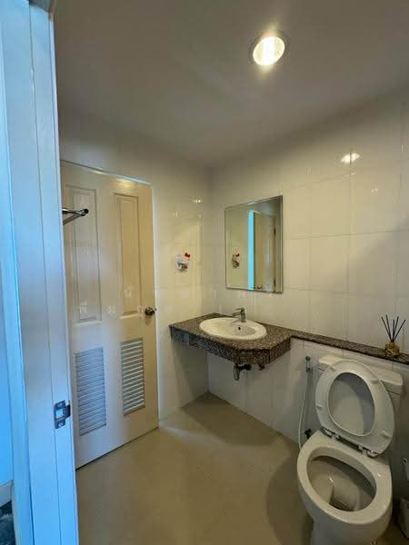 Grand De Ville Srinakarin, Bangkok, Soi Srinakarin 42, Nong Bon, Prawet, Bangkok, 5 Bedrooms, 244 sqm, Townhouse For Rent, by Nattayaporn Peumkul (Benz), 500654314 - DDproperty.com