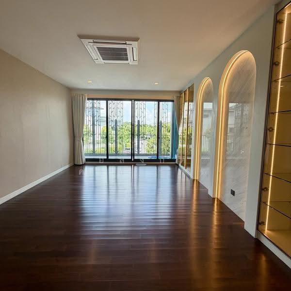 Grand Bangkok Boulevard East Rama 9, Bangkok, Kanchanaphisek Road, Saphan Sung, Bangkok, 5 Bedrooms, 762 sqm, Single Detached House For Sale, by อลงกต คำนวรพร, 500654405 - DDproperty.com