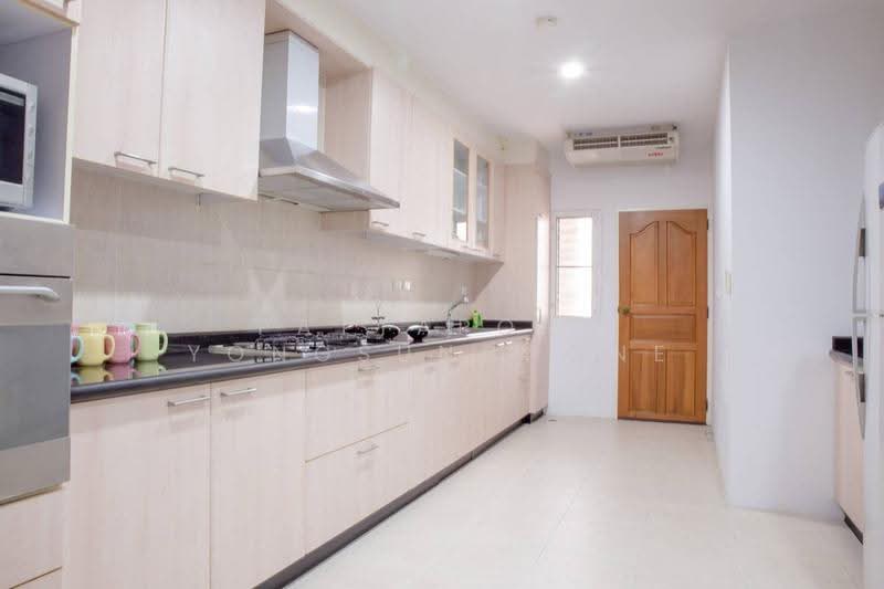 Chaidee Mansion, Bangkok, 75-7 Soi Sukhumvit 11, Khlongtoei Nua, Watthana, Bangkok, 3 Bedrooms, 300 sqm, Apartment For Rent, by Pattaporn Yongsungnone, 500654418 - DDproperty.com