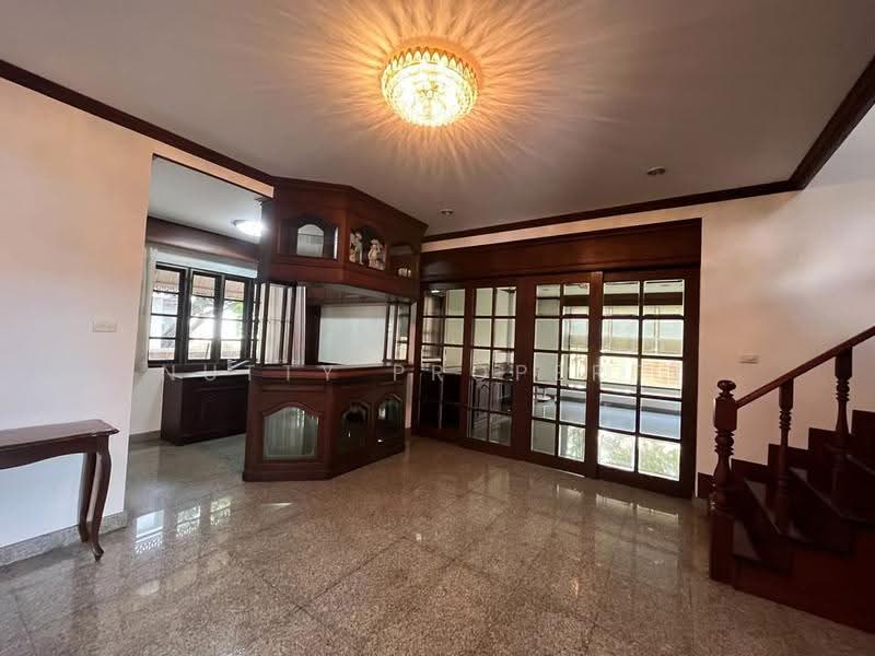 Ladawan Srinakarin, Samut Prakan, Srinakarin Road, Bang Kaeo, Bang Plee, Samut Prakan, 3 Bedrooms, 320 sqm, Single Detached House For Rent, by Nutty Property, 500654605 - DDproperty.com