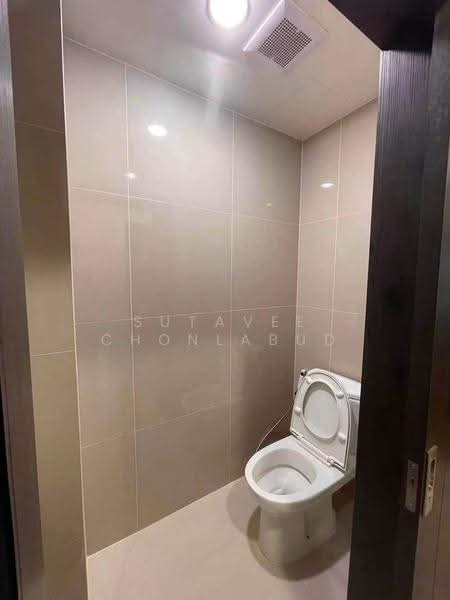 XT Huaikhwang, Bangkok, 244 Ratchadaphisek Road, Huai Khwang, Bangkok, 1 Bedroom, 35 sqm, Condo For Rent, by Sutavee Chonlabud, 500654617 - DDproperty.com