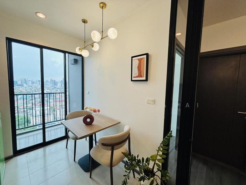 The Base Park East Sukhumvit 77, Bangkok, 99 Soi Pridi Banomyong 2, Phra Kanong Nua, Watthana, Bangkok, 1 Bedroom, 30 sqm, Condo For Rent, by Anya Atarchanai, 500654827 - DDproperty.com