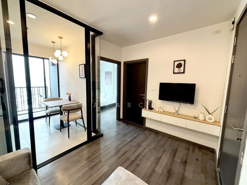 The Base Park East Sukhumvit 77, Bangkok, 99 Soi Pridi Banomyong 2, Phra Kanong Nua, Watthana, Bangkok, 1 Bedroom, 30 sqm, Condo For Rent, by Anya Atarchanai, 500654827 - DDproperty.com