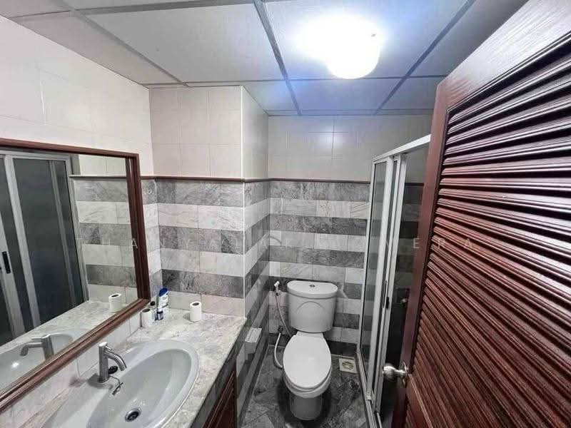 Silom Suite, Bangkok, Soi Sathorn 12, Sathorn Road, Silom, Bang Rak, Bangkok, 1 Bedroom, 52 sqm, Condo For Sale, by Thanyalak Ajmera, 500654963 - DDproperty.com
