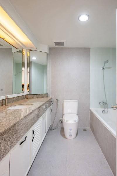 Las Colinas, Bangkok, Sukhumvit 21 Road, Khlongtoei Nua, Watthana, Bangkok, 3 Bedrooms, 240 sqm, Condo For Sale, by Thanyalak Ajmera, 500654981 - DDproperty.com