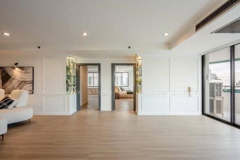 Las Colinas, Bangkok, Sukhumvit 21 Road, Khlongtoei Nua, Watthana, Bangkok, 3 Bedrooms, 240 sqm, Condo For Sale, by Thanyalak Ajmera, 500654986 - DDproperty.com