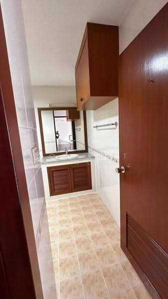 Homhual Mansion, Bangkok, 104 Soi Sukhumvit 49, Khlong Tan Nua, Watthana, Bangkok, 4 Bedrooms, 260 sqm, Apartment For Rent, by Woraruethai Klumbun, 500655051 - DDproperty.com