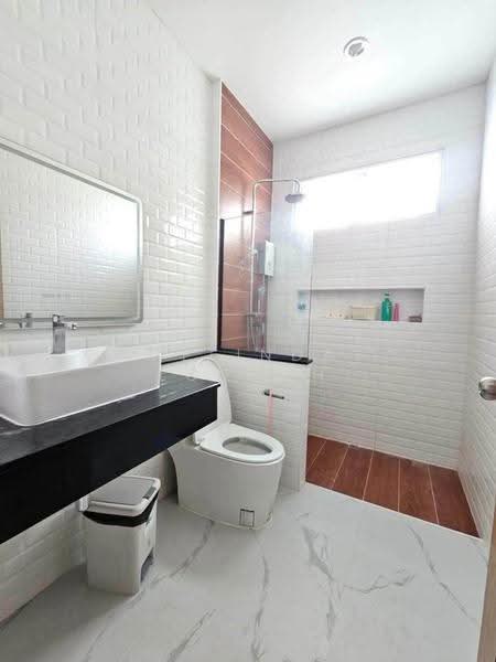 3-BR House, Chon Buri (Pattaya), Poong, Bang Lamung (Pattaya), Chon Buri (Pattaya), 3 Bedrooms, 280 sqm, Single Detached House For Sale, by Melinda Lonuch, 500655085 - DDproperty.com