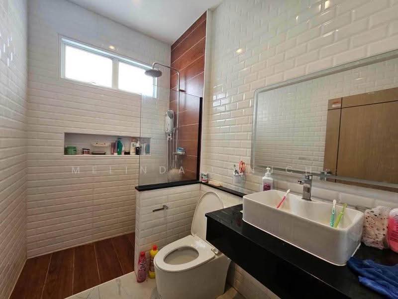 3-BR House, Chon Buri (Pattaya), Poong, Bang Lamung (Pattaya), Chon Buri (Pattaya), 3 Bedrooms, 280 sqm, Single Detached House For Sale, by Melinda Lonuch, 500655085 - DDproperty.com