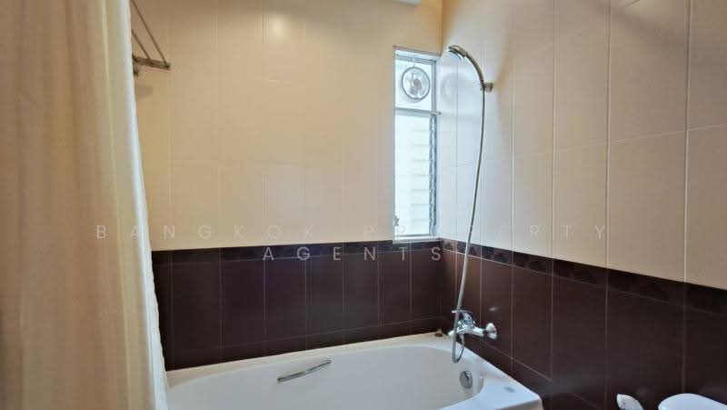 Esmeralda Apartments : เอสเมอรัลด้า อพาร์ทเม้นท์, กรุงเทพ, ซอยงามดูพลี ถนนพระราม 4, ทุ่งมหาเมฆ, สาทร, กรุงเทพ, 200 ตร.ม., คอนโด ให้เช่า, โดย BANGKOK PROPERTY AGENTS, 500655136 - DDproperty.com