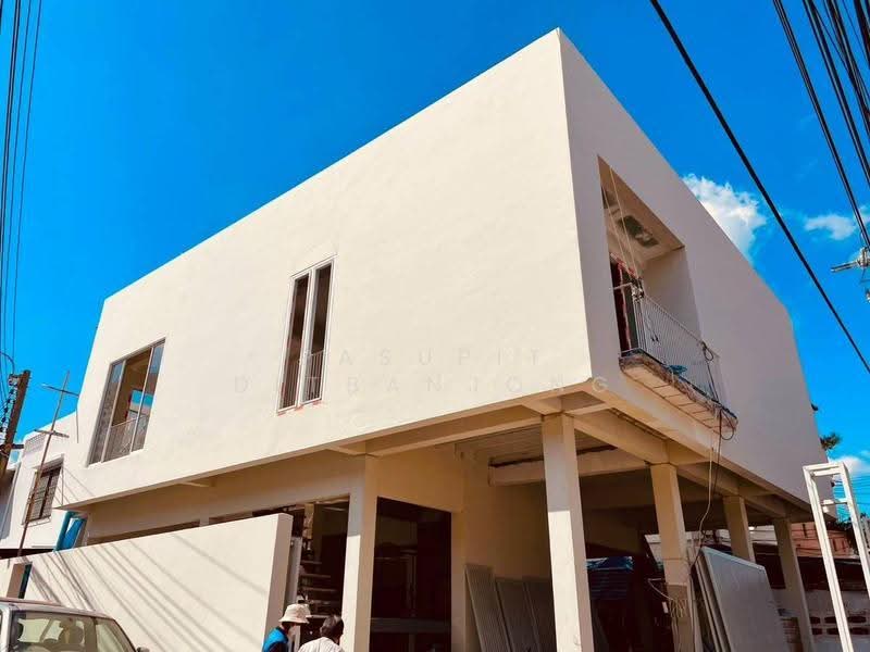 3-BR House, Bangkok, Huai Khwang, Bangkok, 3 Bedrooms, 320 sqm, Single Detached House For Rent, by Pasupit Ditbanjong, 500656049 - DDproperty.com