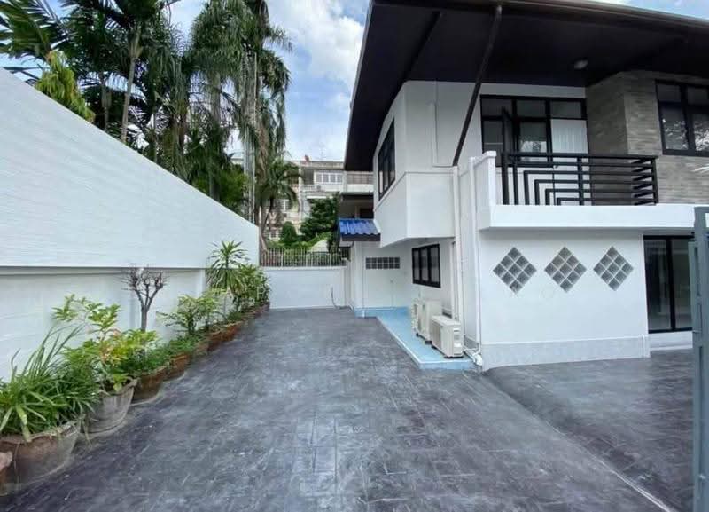 4-BR House, Bangkok, Samsen Nok, Huai Khwang, Bangkok, 4 Bedrooms, 220 sqm, Single Detached House For Rent, by Sataporn Jalao, 500656230 - DDproperty.com