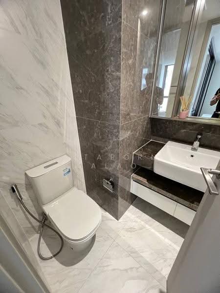 Fynn Asoke, Bangkok, 28 Sukhumvit 10 Alley, Khlong Toei, Bangkok, 1 Bedroom, 33 sqm, Condo For Rent, by Sataporn Jalao, 500656249 - DDproperty.com