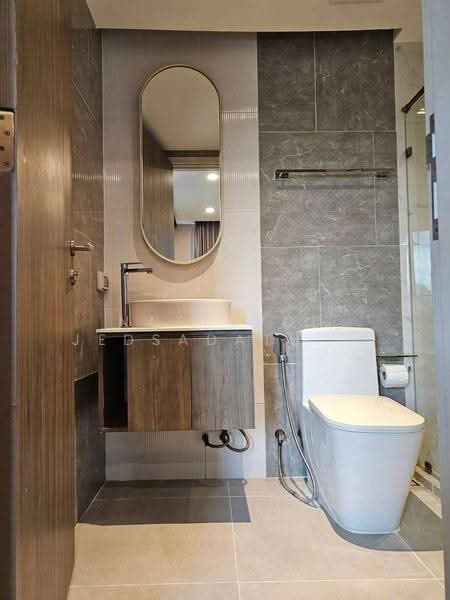 Lloyd Soonvijai-Thonglor, Bangkok, Soi Phetchaburi 47, Phetchaburi Road, Bang Kapi, Huai Khwang, Bangkok, 1 Bedroom, 28 sqm, Condo For Rent, by Nattapol Jedsadathitikul, 500656755 - DDproperty.com