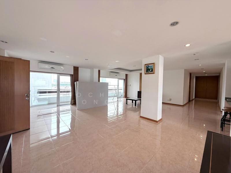 Esmeralda Apartments, Bangkok, Soi Ngamduphli, Rama 4 Road, Thung Maha Mek, Sathon, Bangkok, 3 Bedrooms, 220 sqm, Condo For Rent, by Gochaporn Fongsupa, 500656936 - DDproperty.com
