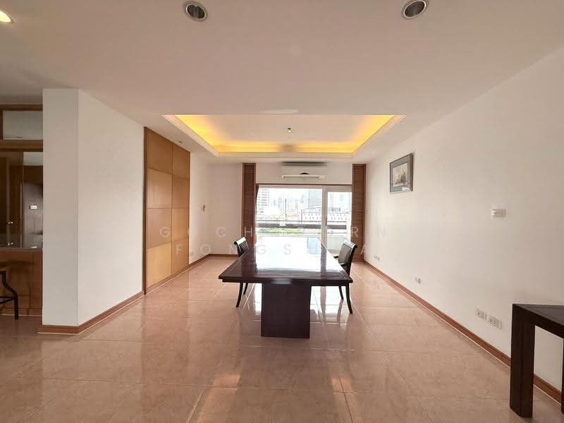 Esmeralda Apartments, Bangkok, Soi Ngamduphli, Rama 4 Road, Thung Maha Mek, Sathon, Bangkok, 3 Bedrooms, 220 sqm, Condo For Rent, by Gochaporn Fongsupa, 500656936 - DDproperty.com