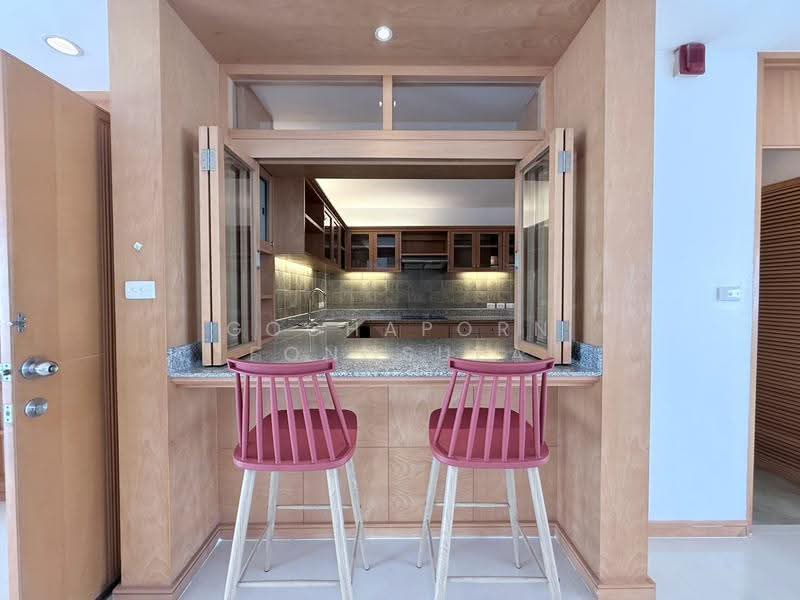 Esmeralda Apartments, Bangkok, Soi Ngamduphli, Rama 4 Road, Thung Maha Mek, Sathon, Bangkok, 3 Bedrooms, 200 sqm, Condo For Rent, by Gochaporn Fongsupa, 500657013 - DDproperty.com