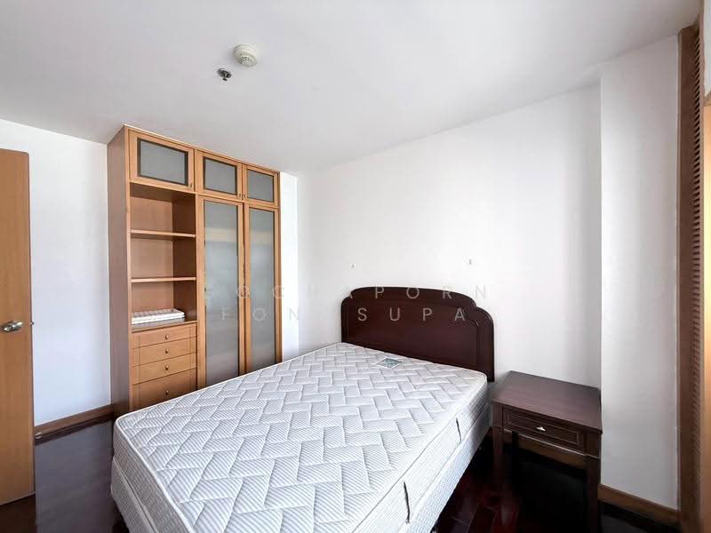 Esmeralda Apartments, Bangkok, Soi Ngamduphli, Rama 4 Road, Thung Maha Mek, Sathon, Bangkok, 3 Bedrooms, 200 sqm, Condo For Rent, by Gochaporn Fongsupa, 500657013 - DDproperty.com