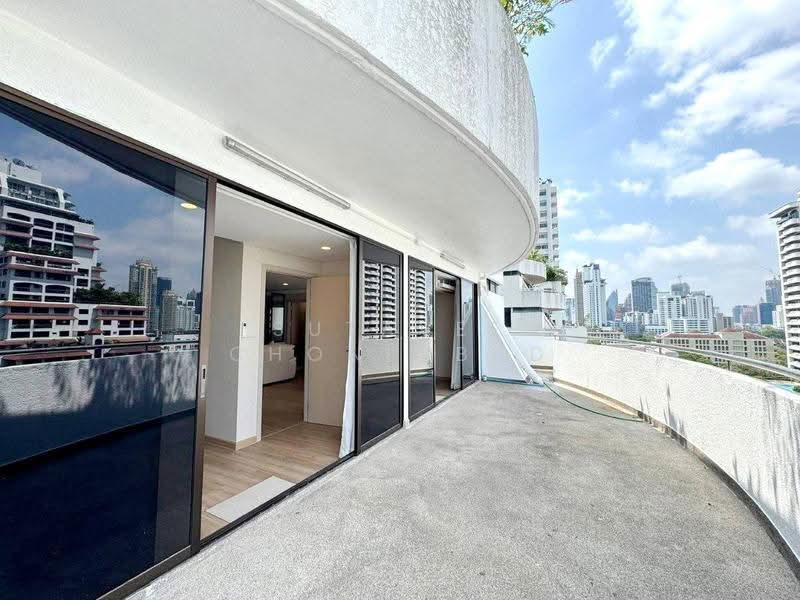 Supalai Place Sukhumvit 39, Bangkok, 175-179 Soi Sukhumvit 39 Sukhumvit Road, Khlong Tan Nua, Watthana, Bangkok, 2 Bedrooms, 135 sqm, Condo For Rent, by Sutavee Chonlabud, 500657081 - DDproperty.com