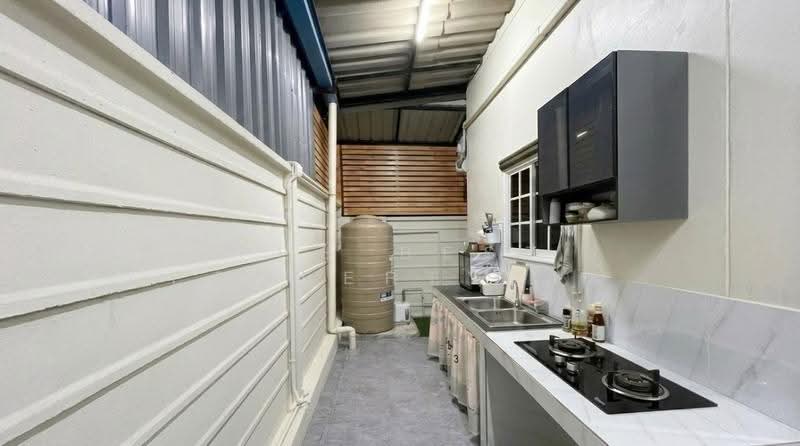 ทาวน์เฮ้าส์ท่ามะกา กาญจนบุรี, Kanchanaburi, Phra Thaen, Tha Maka, Kanchanaburi, 2 Bedrooms, 100 sqm, Townhouse For Sale, by The Best Property แอ้, 500657193 - DDproperty.com