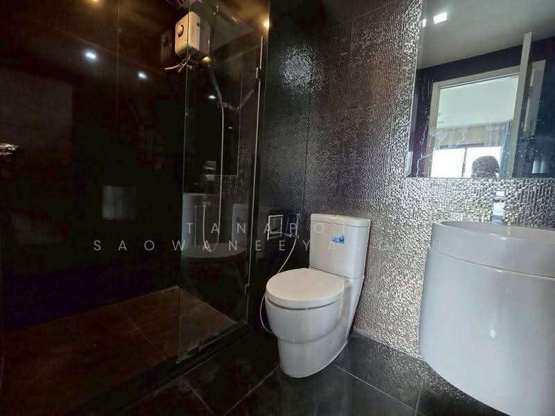 Rhythm Sukhumvit 36-38, Bangkok, 55 Soi Sukhumvit 36, Sukhumvit Road, Phra Kanong, Khlong Toei, Bangkok, 1 Bedroom, 33 sqm, Condo For Rent, by Tanapon Saowaneeyakorn, 500657316 - DDproperty.com