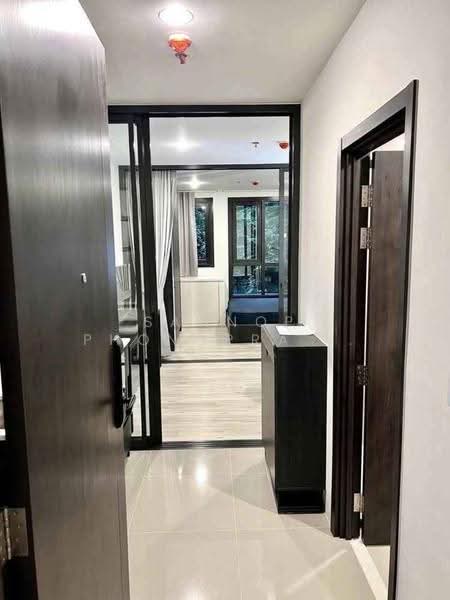 XT Huaikhwang, Bangkok, 244 Ratchadaphisek Road, Huai Khwang, Bangkok, 1 Bedroom, 30 sqm, Condo For Rent, by Sannop Phongpraphan, 500657467 - DDproperty.com