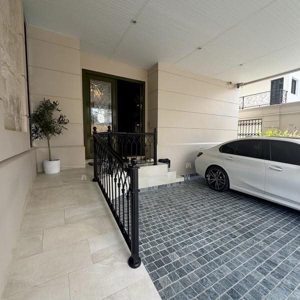 บ้านเดี่ยว 4 ชั้น ซอยสุขุมวิท 61พร้อมสระว่ายน้ำ, Bangkok, Khlong Tan Nua, Watthana, Bangkok, 4 Bedrooms, 600 sqm, Single Detached House For Sale, by อลงกต คำนวรพร, 500657556 - DDproperty.com