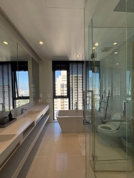 Vittorio 39, Bangkok, 8 Sukhumvit, Khlong Tan Nua, Watthana, Bangkok, 2 Bedrooms, 127 sqm, Condo For Rent, by Sutavee Chonlabud, 500657795 - DDproperty.com