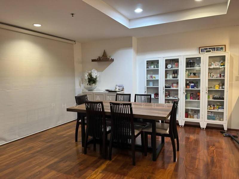 Urbana Langsuan, Bangkok, 55 Langsuan Road, Lumphini, Pathum Wan, Bangkok, 3 Bedrooms, 300 sqm, Condo For Sale, by Sannop Phongpraphan, 500657812 - DDproperty.com