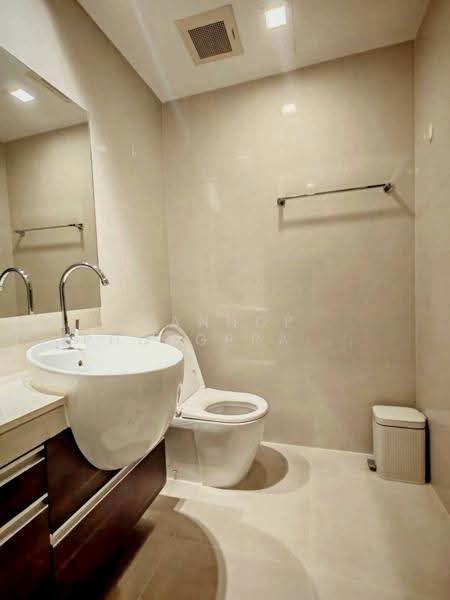Sky Walk Residences, Bangkok, 1599 Sukhumvit Road, Phra Kanong Nua, Watthana, Bangkok, 1 Bedroom, 37 sqm, Condo For Rent, by Sannop Phongpraphan, 500657880 - DDproperty.com