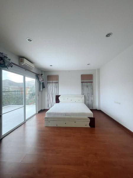 ให้เช่าบ้านเดี่ยว ม.คริสตัลพลัส 4 ห้องนอน หนองยายบู่ ศรีราชา, Chon Buri (Pattaya), Surasak, Si Racha, Chon Buri (Pattaya), 4 Bedrooms, 180 sqm, Single Detached House For Rent, by Dusit Saengfa, 500657929 - DDproperty.com