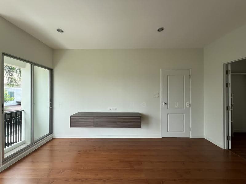 Villa Nova Watcharapol-Saimai, Bangkok, Sai Mai Road, Sai Mai, Bangkok, 5 Bedrooms, 300 sqm, Single Detached House For Sale, by THE LIVING HUB, 500657954 - DDproperty.com