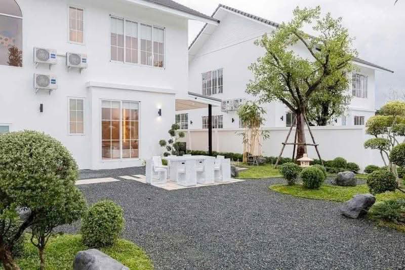 Luxury Pool Villa for Rent near Big C Mae Hia, Chiang Mai Rental Price: 120,000 THB / month No.9P031, Chiang Mai, Mae Hia, Muang Chiang Mai, Chiang Mai, 4 Bedrooms, 450 sqm, Single Detached House For Rent, by Baandeedee Chiangmai, 500658080 - DDproperty.com