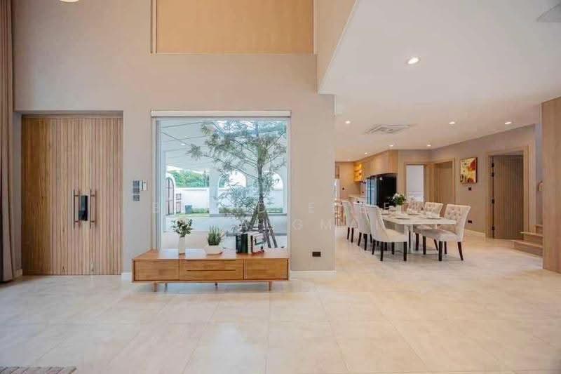Luxury Pool Villa for Rent near Big C Mae Hia, Chiang Mai Rental Price: 120,000 THB / month No.9P031, Chiang Mai, Mae Hia, Muang Chiang Mai, Chiang Mai, 4 Bedrooms, 450 sqm, Single Detached House For Rent, by Baandeedee Chiangmai, 500658080 - DDproperty.com