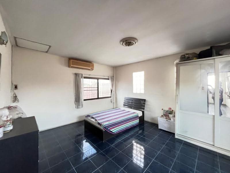 รัตนโกสินทร์ 200 ปี, Pathum Thani, Prachathipat, Thanyaburi, Pathum Thani, 4 Bedrooms, 150 sqm, Single Detached House For Sale, by The Best Property บี, 500658097 - DDproperty.com