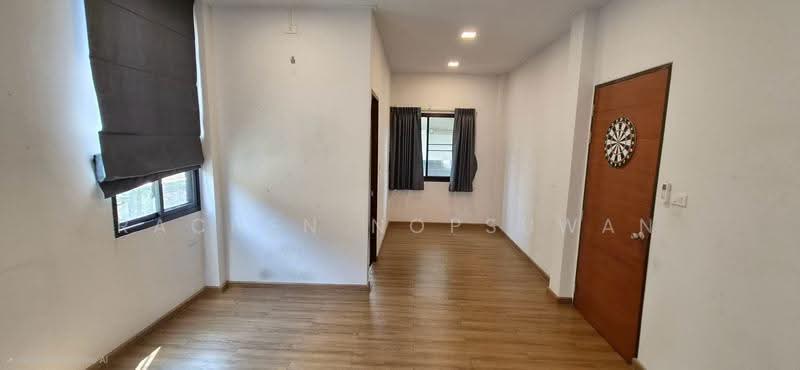 Sammakon Ramkhamhaeng, Bangkok, Ramkhamhaeng Road, Saphan Sung, Bangkok, 4 Bedrooms, 240 sqm, Single Detached House For Rent, by Rachen Nopsuwan, 500658172 - DDproperty.com