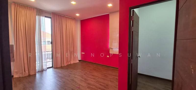 Sammakon Ramkhamhaeng, Bangkok, Ramkhamhaeng Road, Saphan Sung, Bangkok, 4 Bedrooms, 240 sqm, Single Detached House For Rent, by Rachen Nopsuwan, 500658172 - DDproperty.com