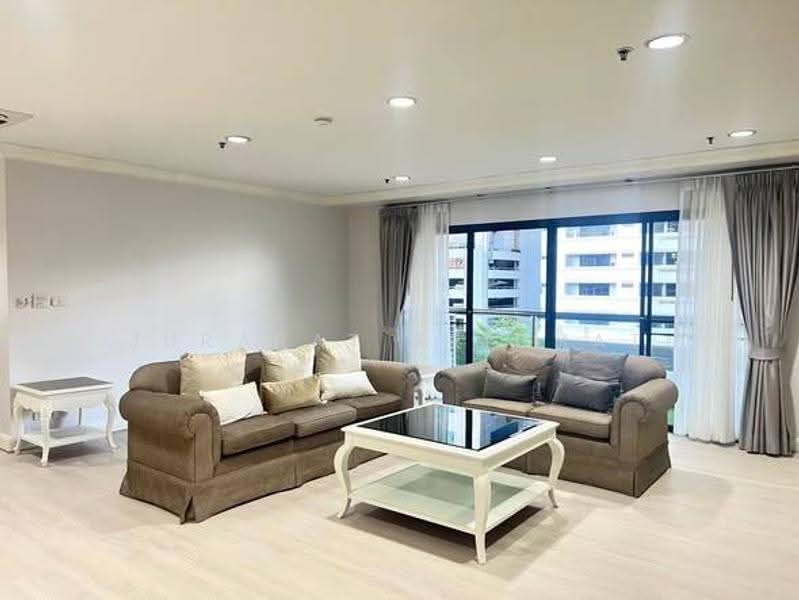 G.P. Grande Tower, Bangkok, 55 Sukhumvit 23, Khlongtoei Nua, Watthana, Bangkok, 3 Bedrooms, 220 sqm, Apartment For Rent, by Jurarat Srichat, 500658270 - DDproperty.com