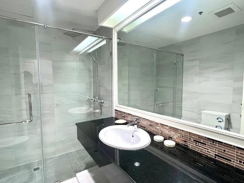 G.P. Grande Tower, Bangkok, 55 Sukhumvit 23, Khlongtoei Nua, Watthana, Bangkok, 3 Bedrooms, 220 sqm, Apartment For Rent, by Jurarat Srichat, 500658270 - DDproperty.com