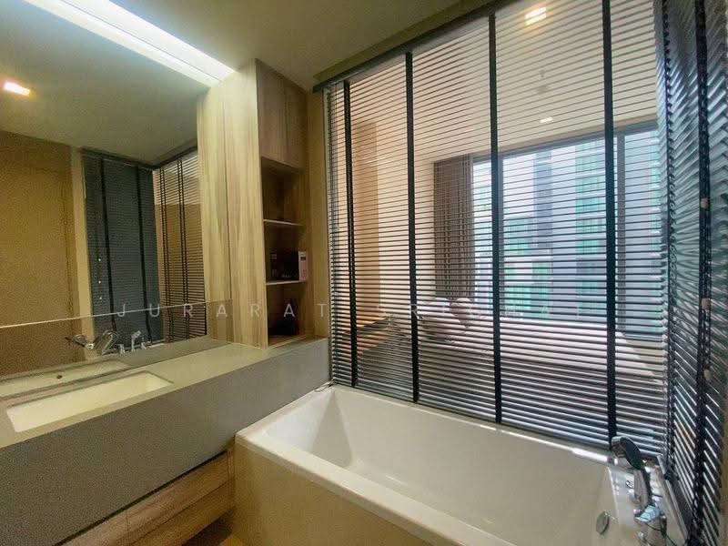 The Esse Asoke, Bangkok, 333 Soi Sukhumvit 21, Sukhumvit Road, Khlongtoei Nua, Watthana, Bangkok, 1 Bedroom, 44 sqm, Condo For Rent, by Jurarat Srichat, 500658402 - DDproperty.com