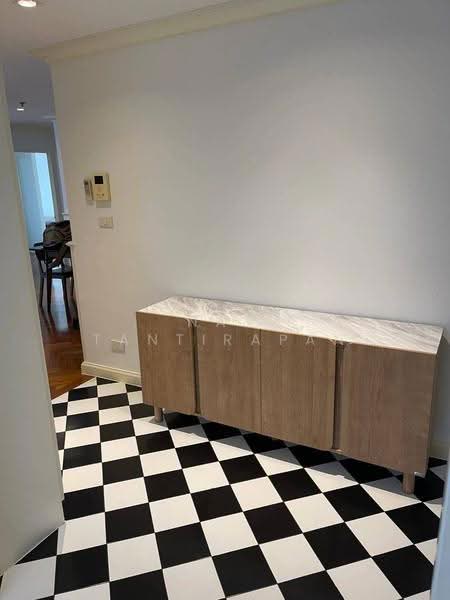 Serene Place Sukhumvit 24, Bangkok, 9 Soi Sukhumvit 24, Sukhumvit Road, Khong Tan, Khlong Toei, Bangkok, 2 Bedrooms, 109 sqm, Condo For Rent, by Nat Tantirapan, 500658567 - DDproperty.com