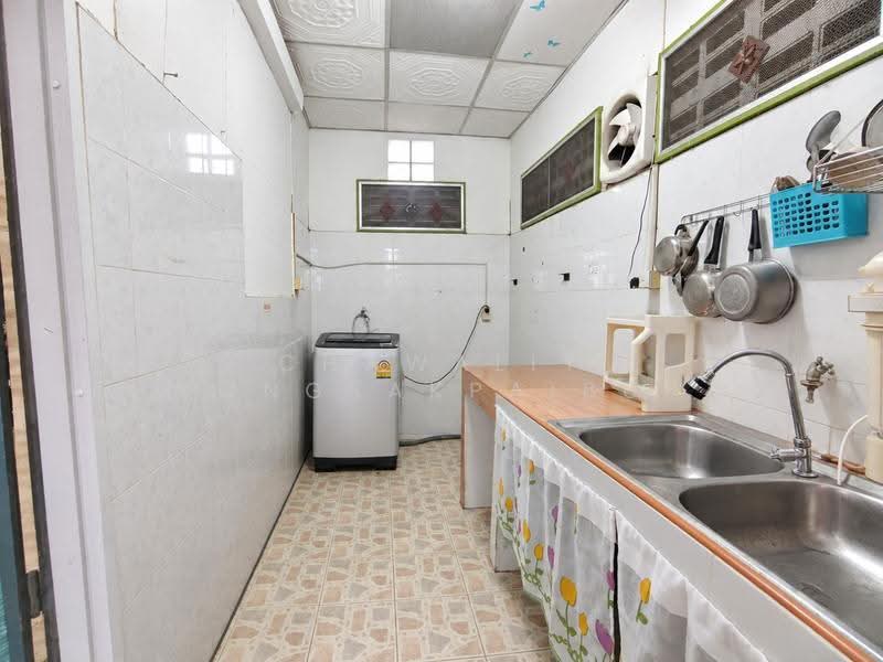 Townhouse for sale at Amornsap Yuwitthaya (Soi Yuwitthaya 16)., Bangkok, อยู่วิทยา 16, Krathum Rai, Nong Chok, Bangkok, 3 Bedrooms, 110 sqm, Townhouse For Sale, by CHAWALIT KONGSAKPAIBUL, 500658708 - DDproperty.com