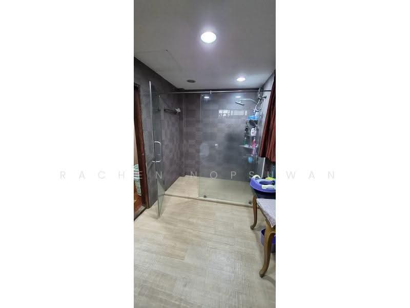 Sriwara Town in Town, Bangkok, Sriwara Road, Phlapphla, Wang Thonglang, Bangkok, 5 Bedrooms, 850 sqm, Townhouse For Sale, by Rachen Nopsuwan, 500658881 - DDproperty.com